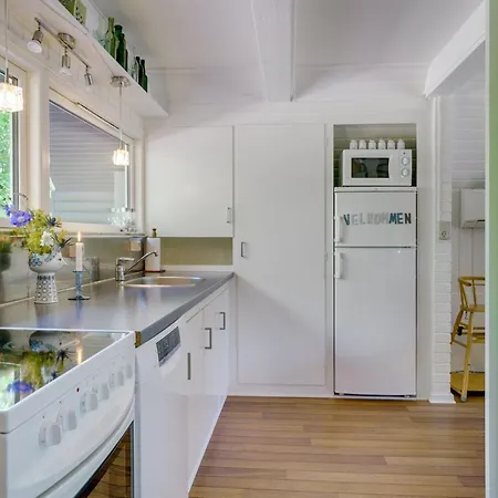 Elina - 500m From The Sea By Interhome